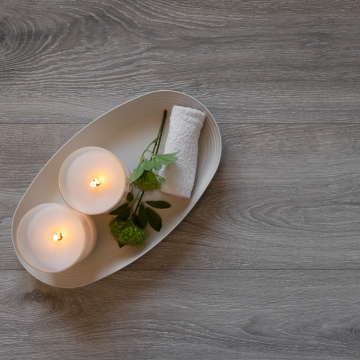 Laminate Flooring - 10mm Mammut Plus 4V AC5 Highland Oak Silver 185x24cm