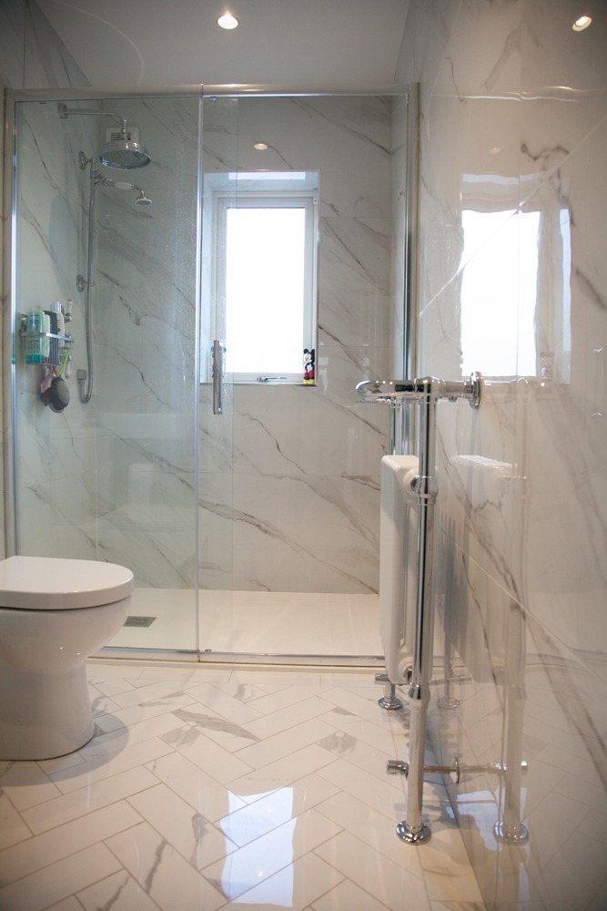 How to choose a shower tile for bathroom